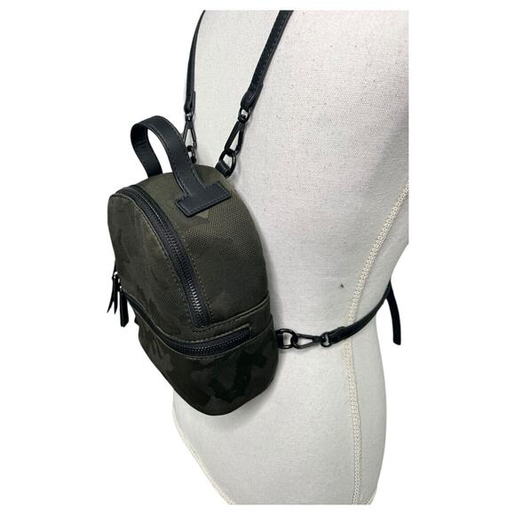 New Steve Madden Backpack Crossbody Camouflage Convertible Purse Black Green - Picture 8 of 15